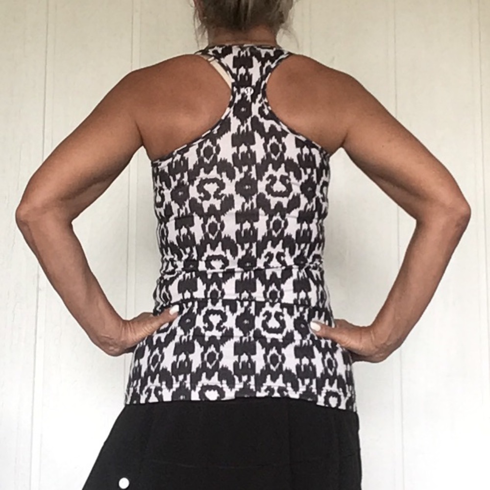 LULULEMON IKAT RACERBACK TANK TOP SIZE 4 - Picture 4 of 10